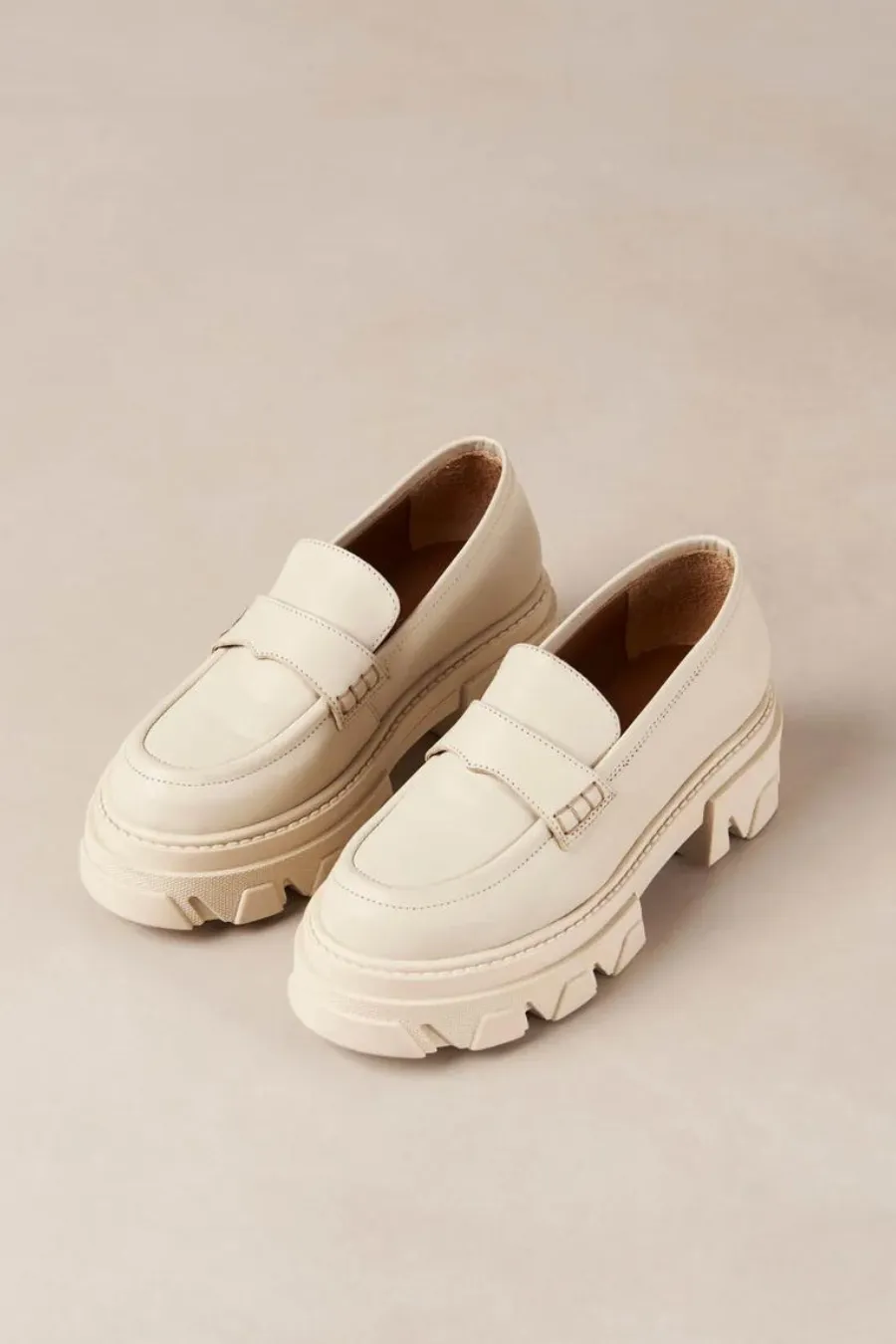 Alohas Trailblazer Leather Loafer Ivory