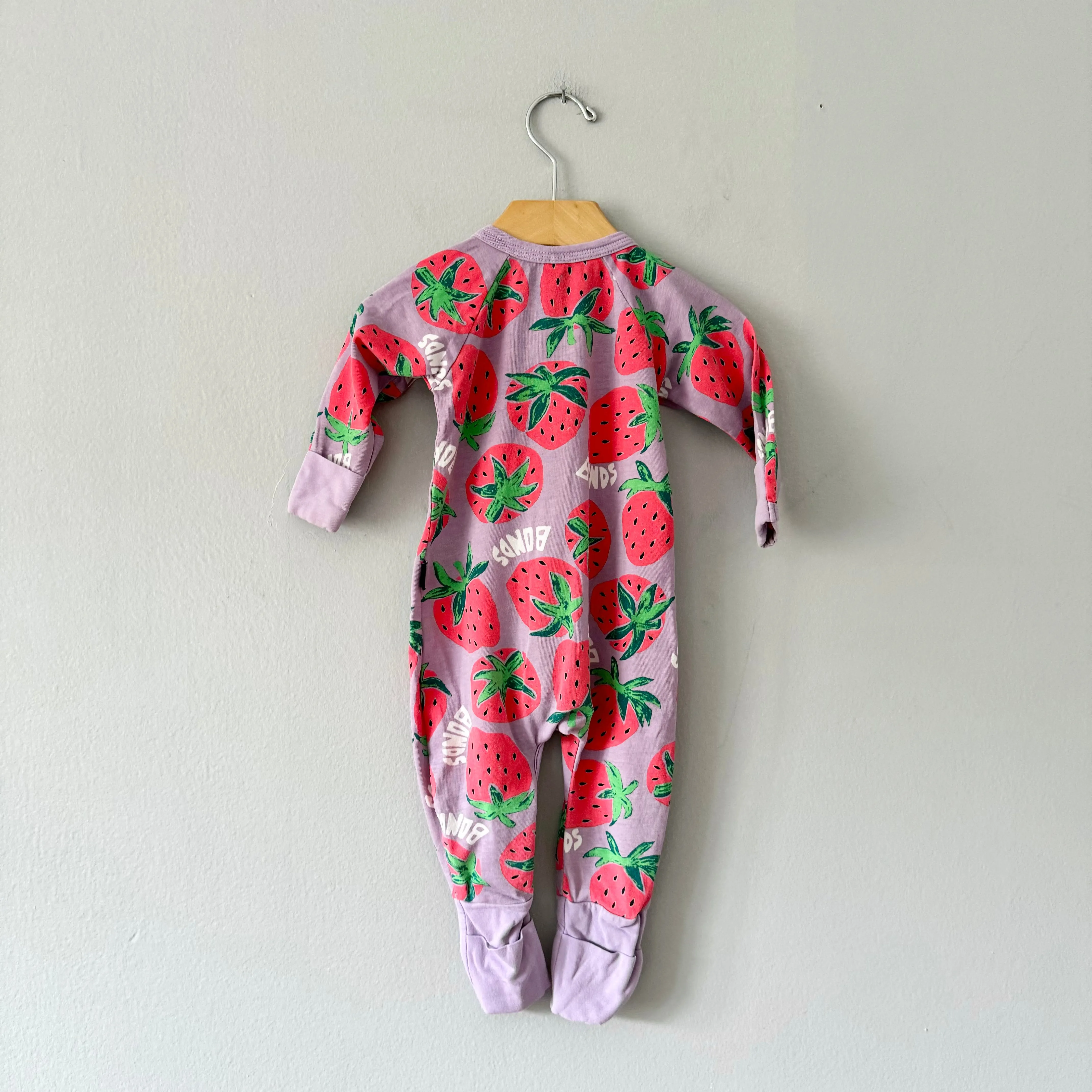 Bonds / Strawberry x purple romper / 3-6M