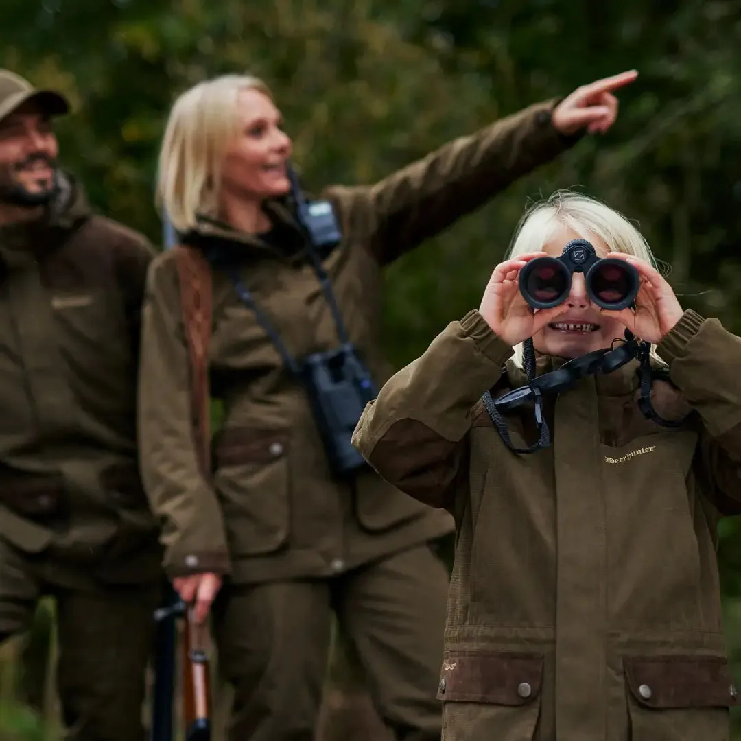 Lady Eagle Jacket: Iconic Style for Female Hunters