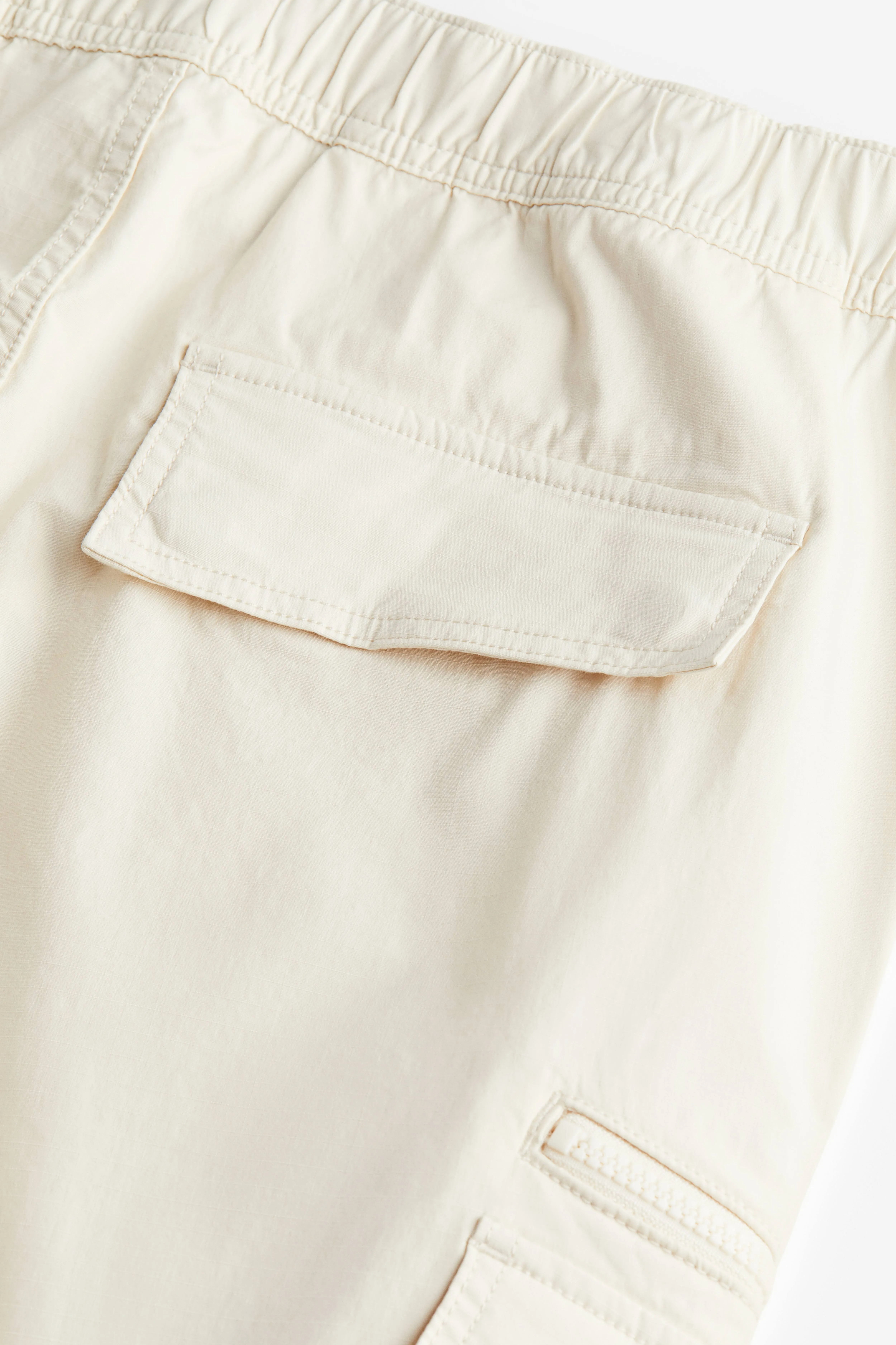 Regular Fit Ripstop cargo joggers - Regular waist - Long - Cream - Men | H&M GB