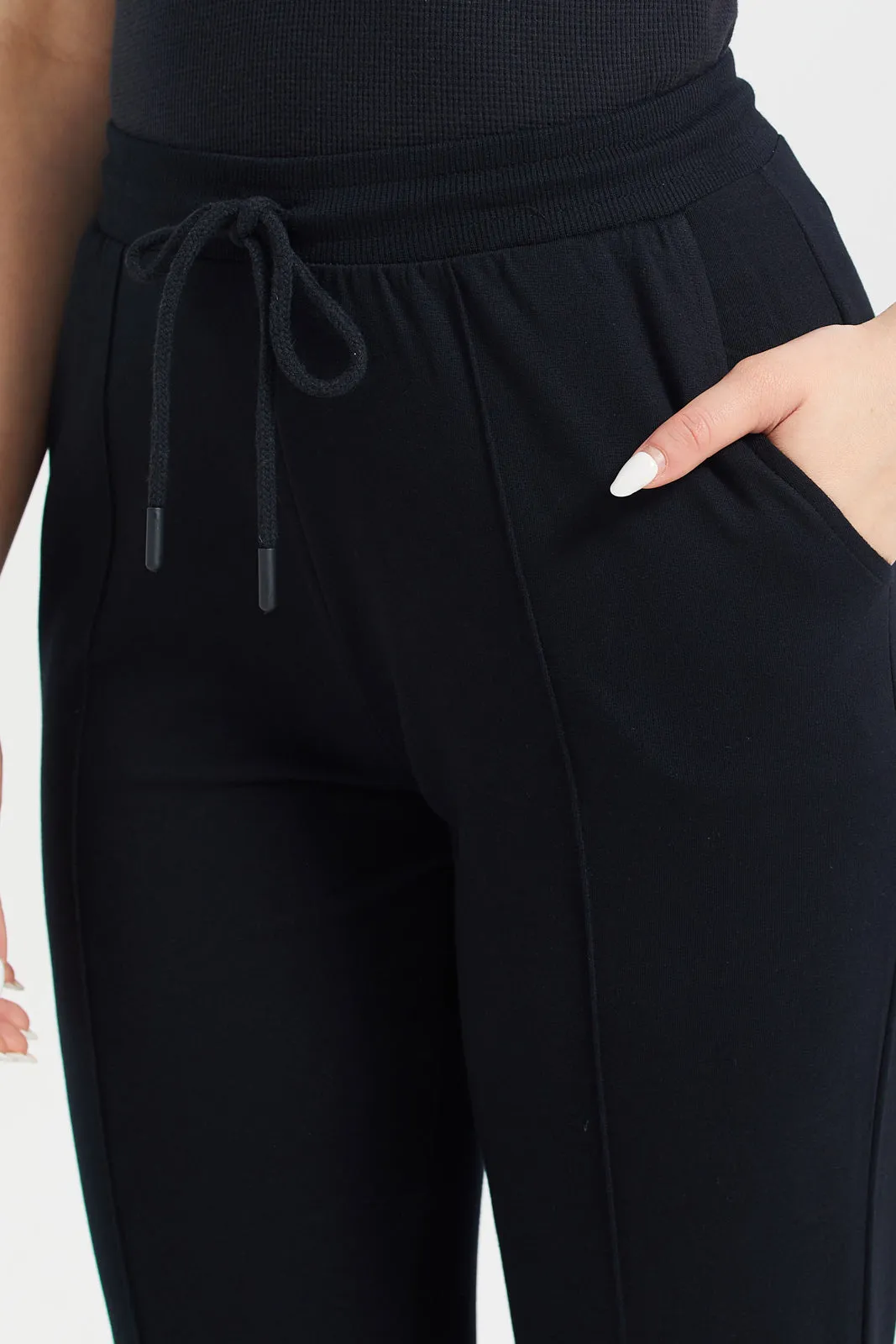 Women Black Plain Joggers